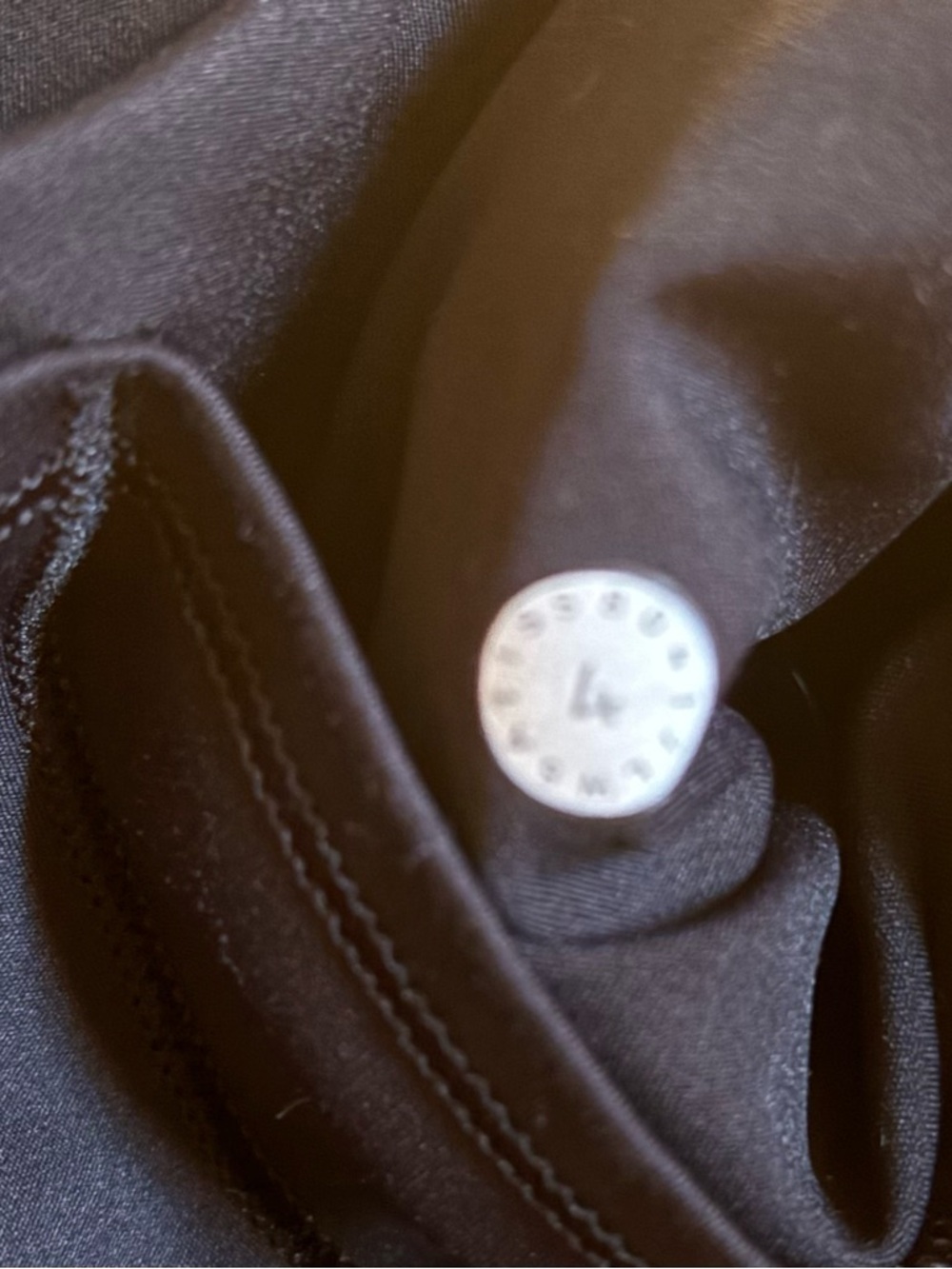 lululemon athletica size 4 crop Black Leggings with side Detail - Picture 6 of 6